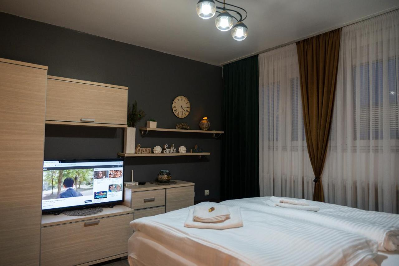 Apartman Pozoriste Penthaus Banja Luka Exterior foto